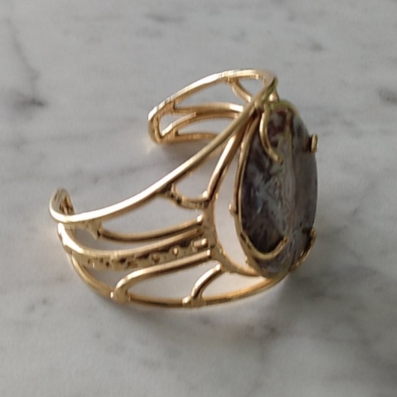 Jewelry - Picture 4 of 4